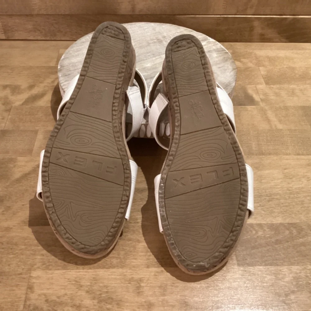Life Stride Milly Cork Wedge White Straps Sandal Size 6.5M - Picture 6 of 8